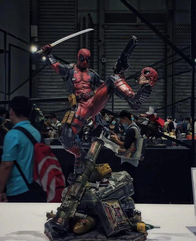 Figurine Collector Deadpool Tresor Otaku